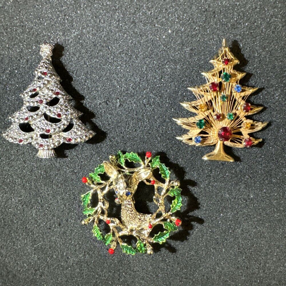 Vintage Christmas Holiday Brooch Pin Lot . Brooks, Avon, Gerrys Christmas Tree